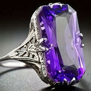 Nwt! Beautiful silver and purple square inlaid cubic zirconia ring size 6